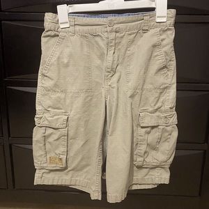 🟫 Levi’s cargo shorts